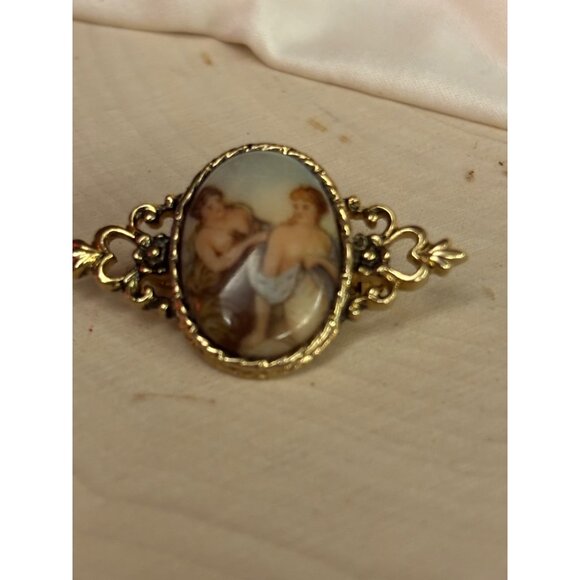 Vintage Porcelain Brooch Gilded Nude Maidens, Rococo Revival Pin Ornate Gold Ton - Picture 10 of 11
